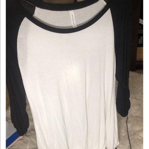 Active USA 3/4 Button Sleeve Top